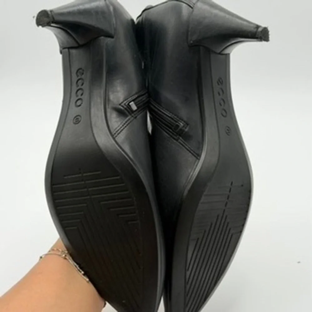 Ecco these elegant